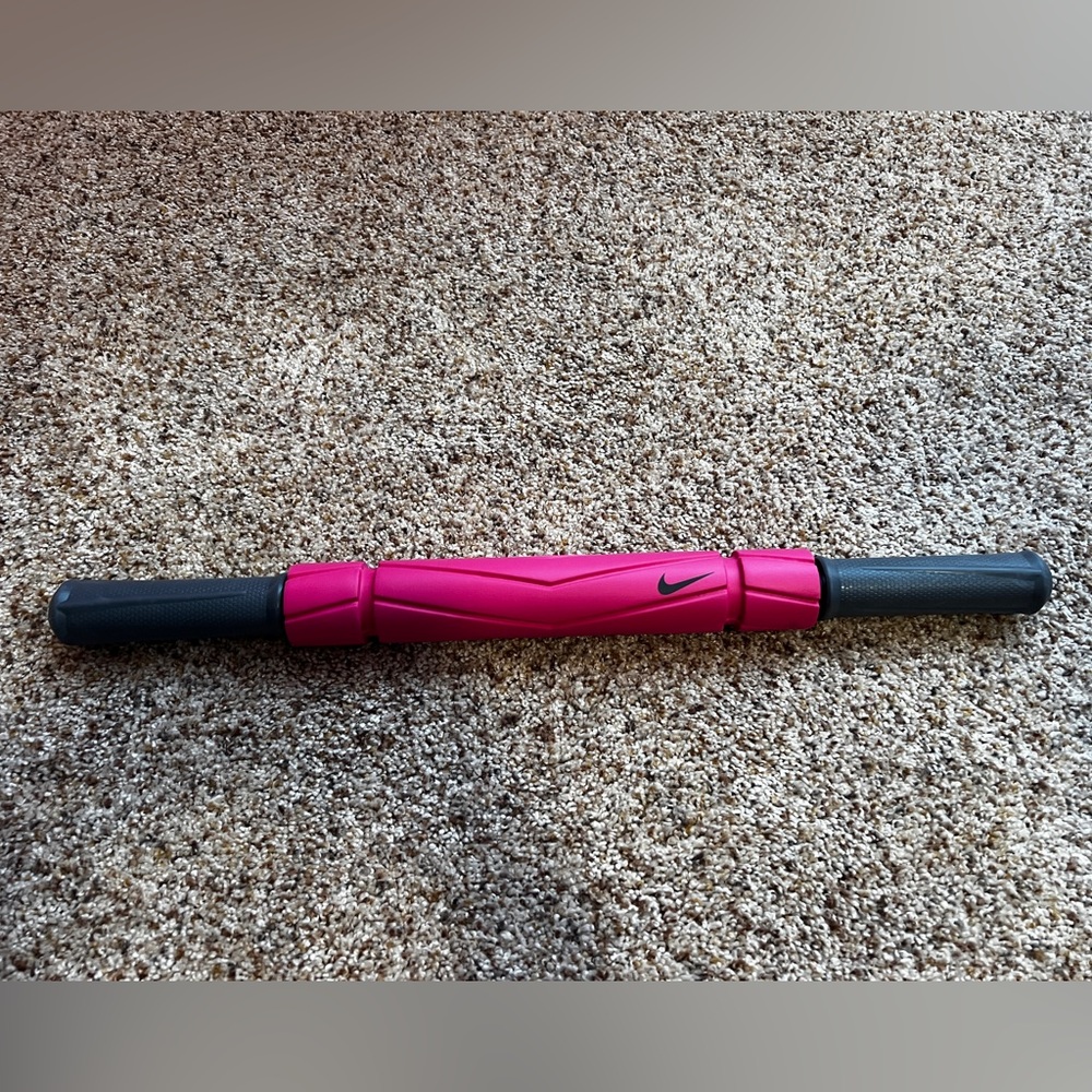 Nike Recovery Roller Bar